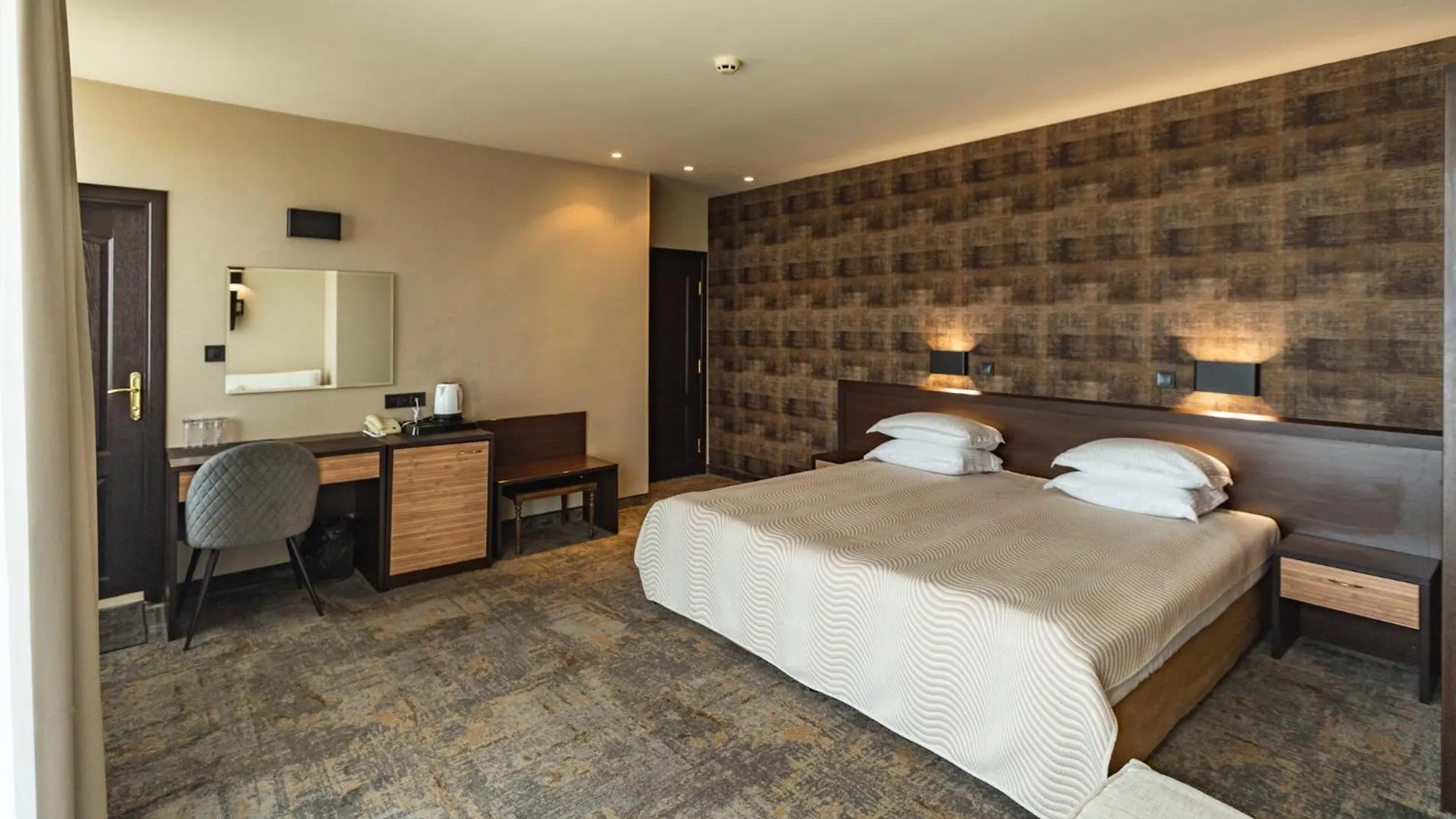 Kalithea Family Hotel 소조폴