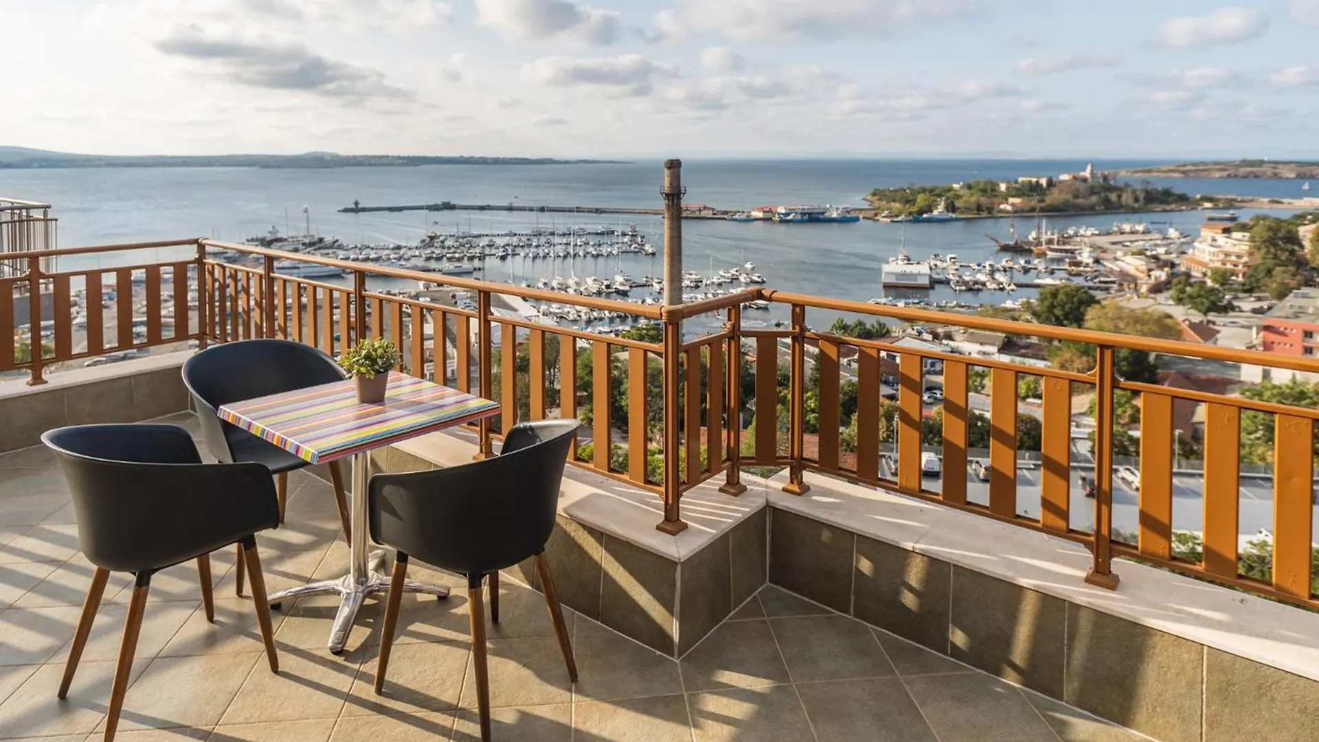 Kalithea Family Hotel 소조폴